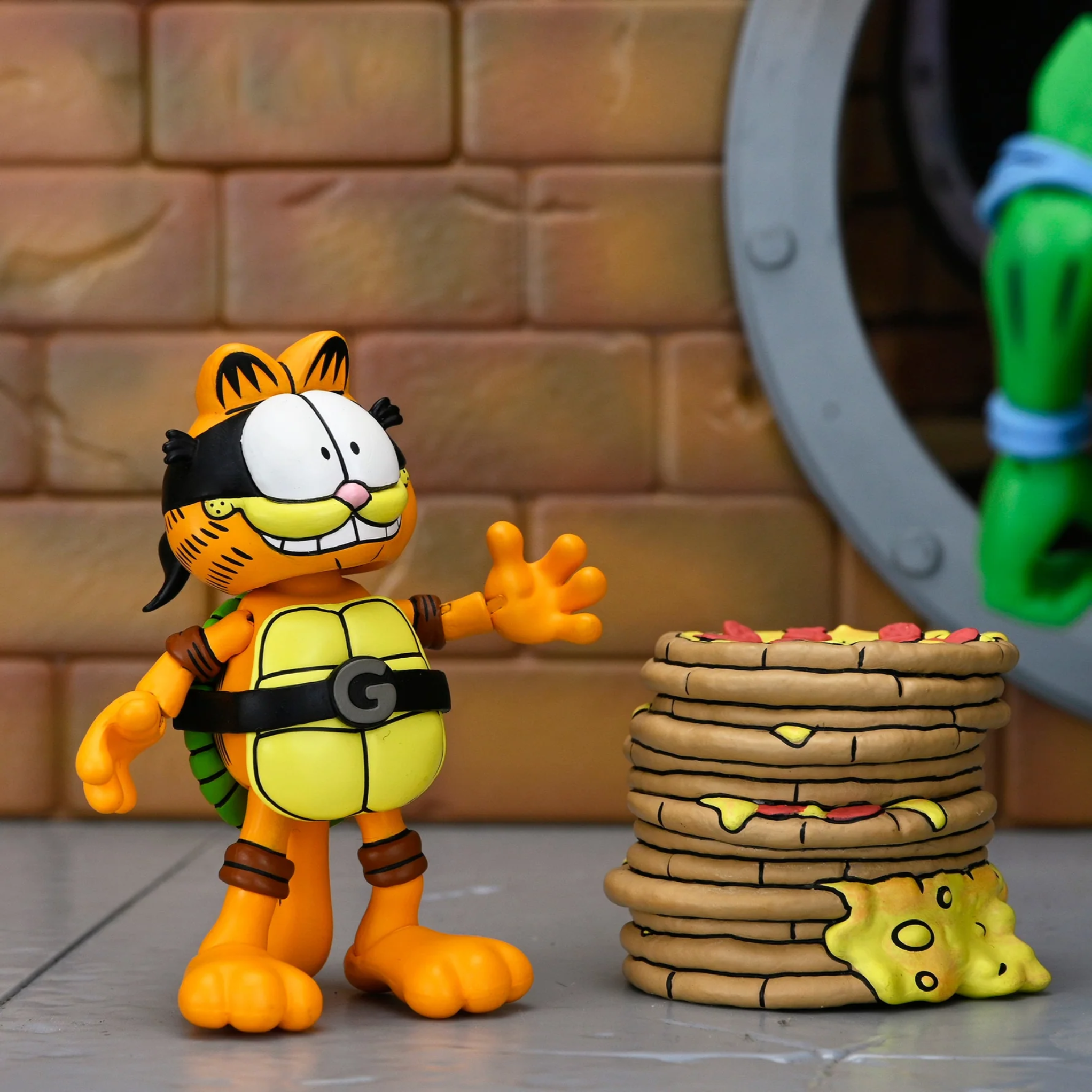NECA Teenage Mutant Ninja Turtles x Garfield Archie Comics Ultimate Garfello & Odie 2-Pack - Action Figures