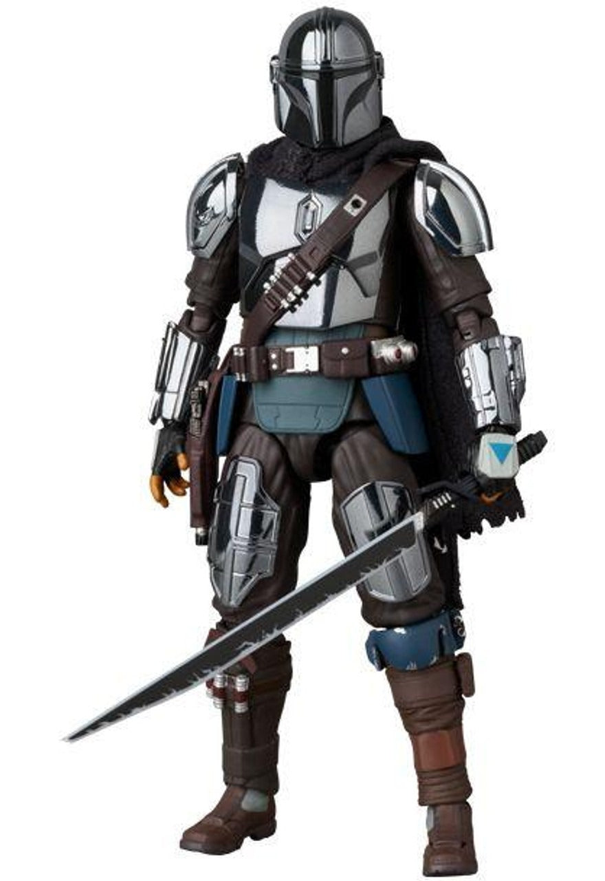Star Wars MAFEX The Mandalorian (Celebration Exclusive Chrome Version) - Action Figures