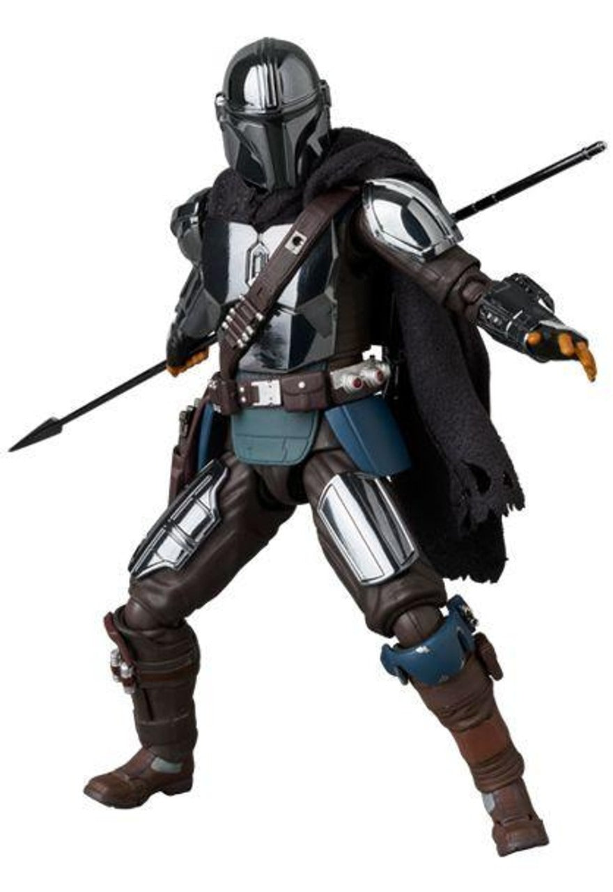 Star Wars MAFEX The Mandalorian (Celebration Exclusive Chrome Version) - Action Figures