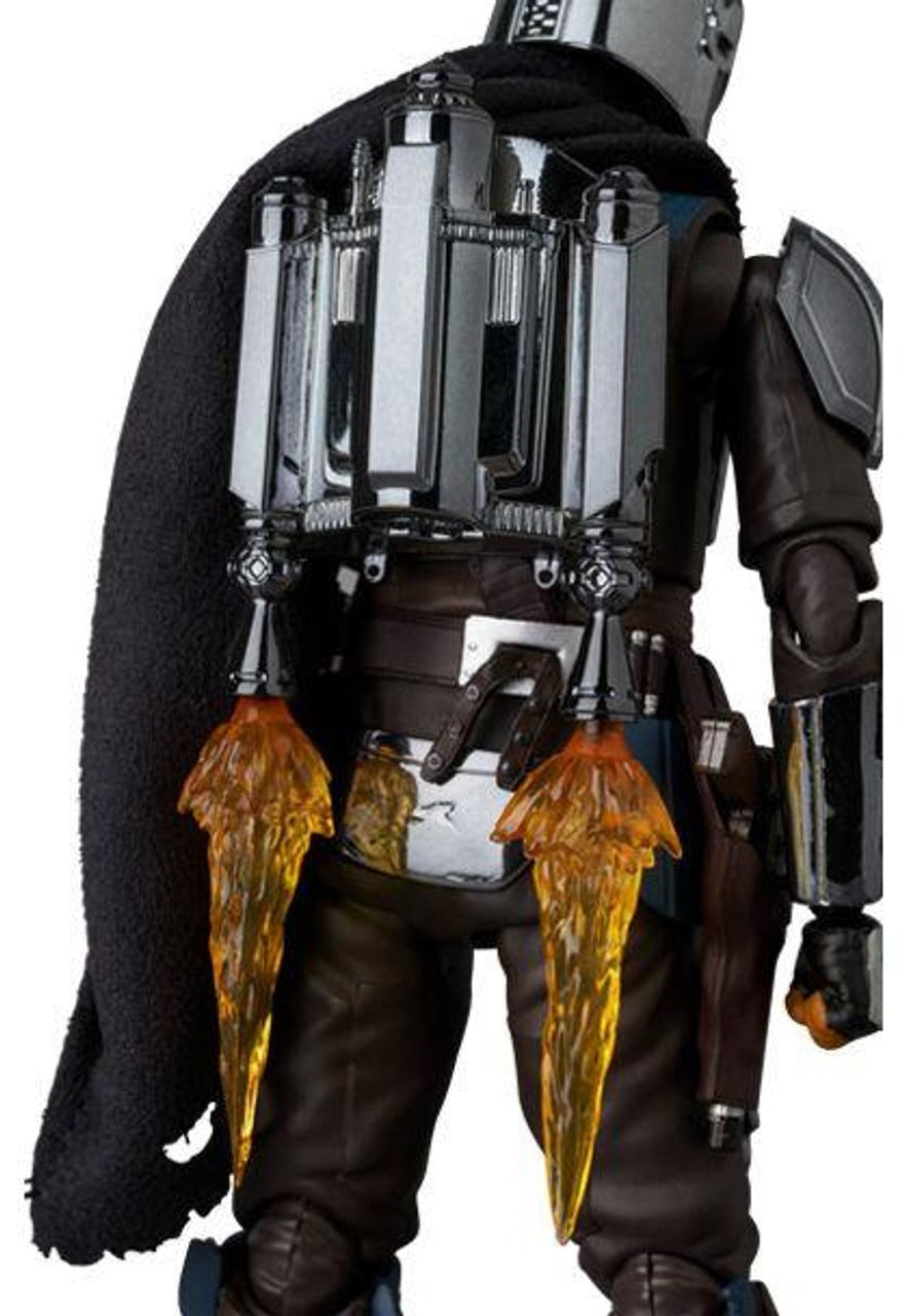 Star Wars MAFEX The Mandalorian (Celebration Exclusive Chrome Version) - Action Figures