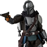 Star Wars MAFEX The Mandalorian (Celebration Exclusive Chrome Version) - Action Figures