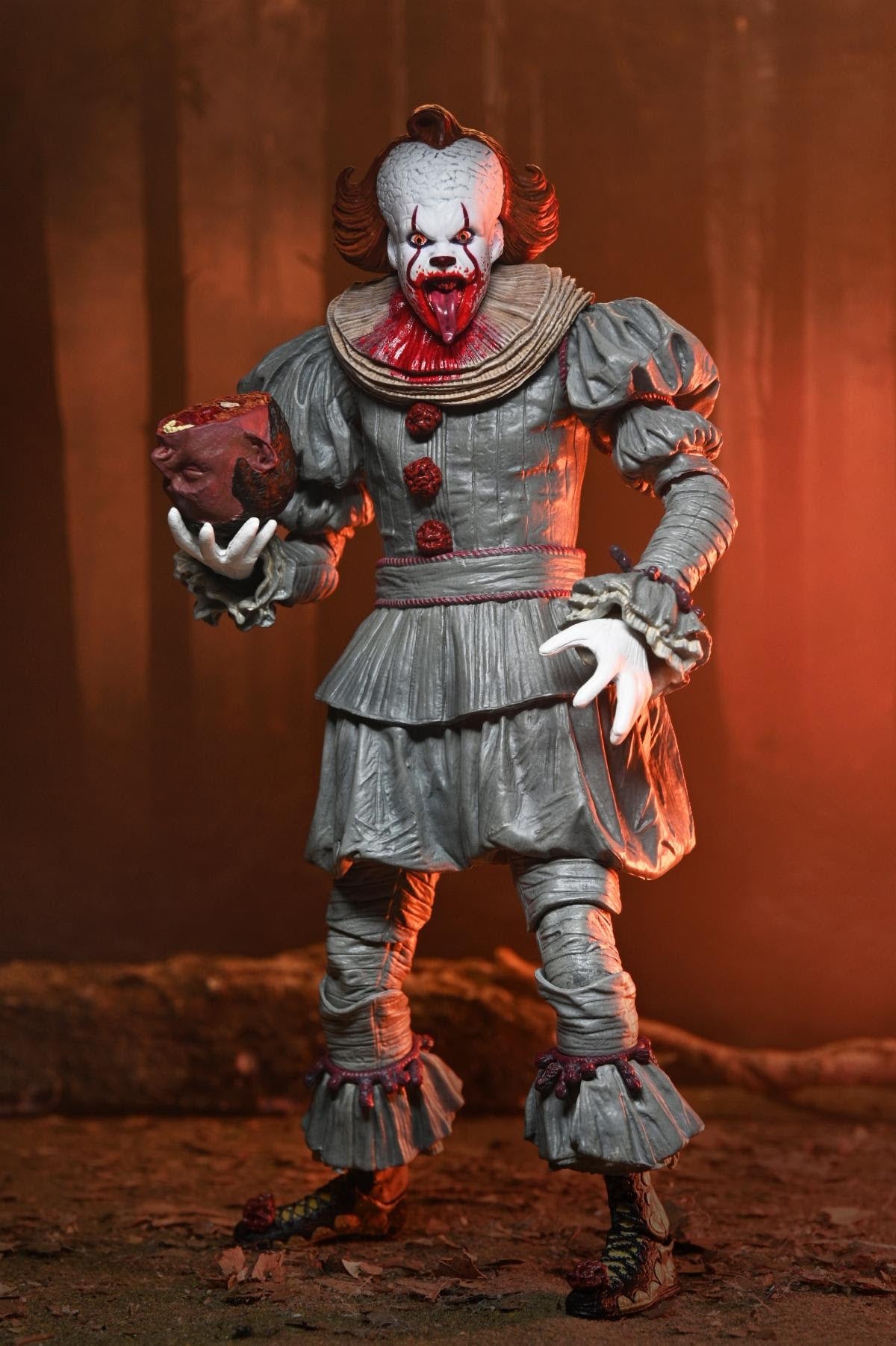 NECA IT: Welcome to Derry Ultimate Pennywise - Action Figures